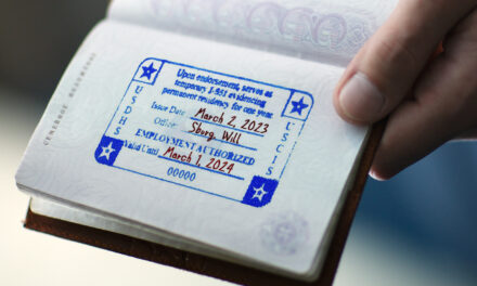 Quando precisa do carimbo de residência no passaporte?
